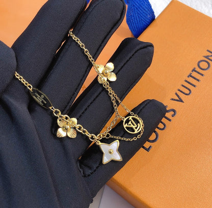 Pulsera colgante hueca de moda