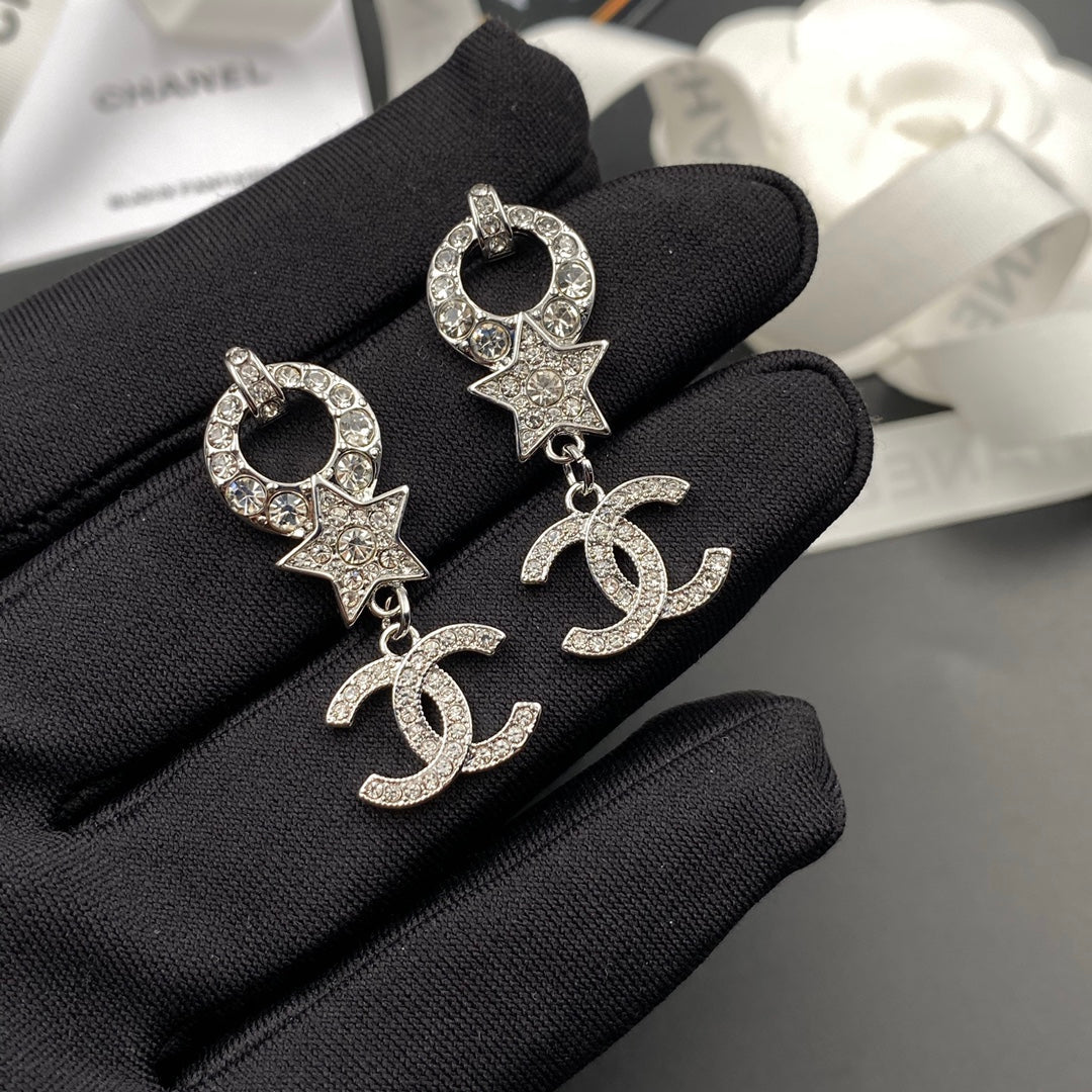 Pendientes con logo de colgante de estrella de moda