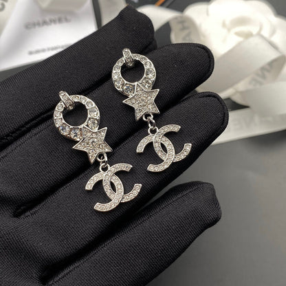 Pendientes con logo de colgante de estrella de moda