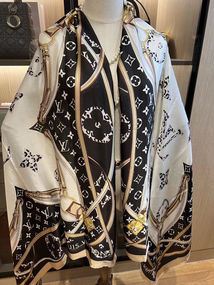 Foulard vintage en satin de soie gaufré