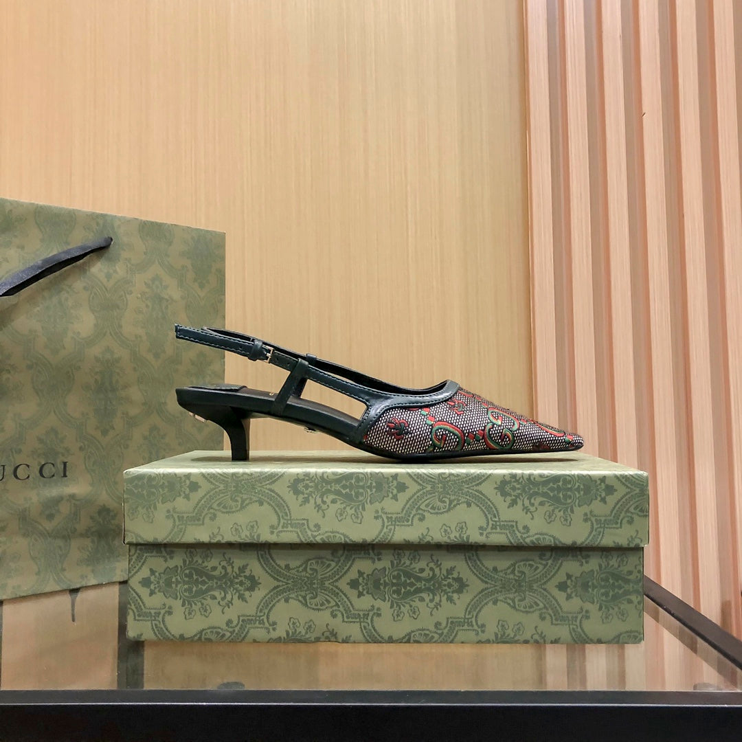 Sandales à talons bas et bride arrière jacquard floral