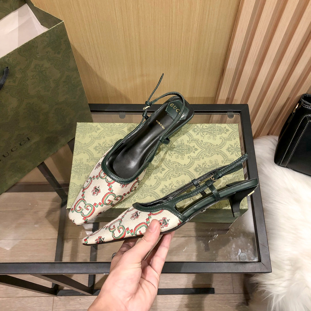 Sandales à talons bas et bride arrière jacquard floral