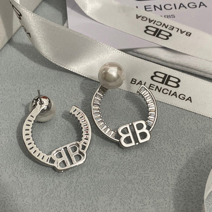 Boucles d'oreilles créoles perles et diamants