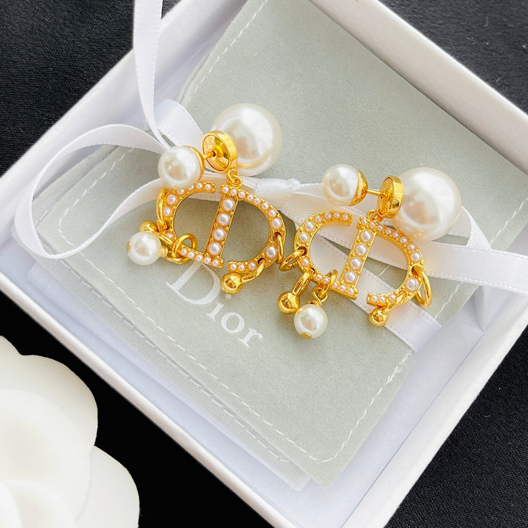 Pendientes de gota de CD de metal y perlas