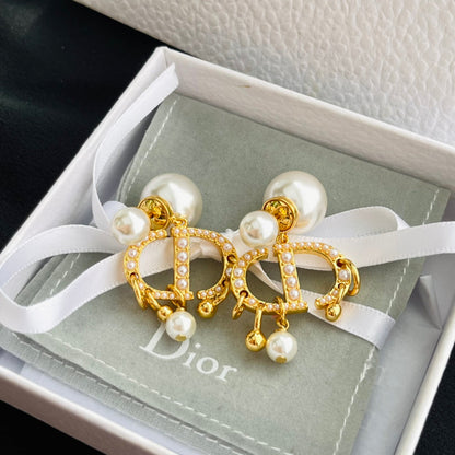 Pendientes de gota de CD de metal y perlas