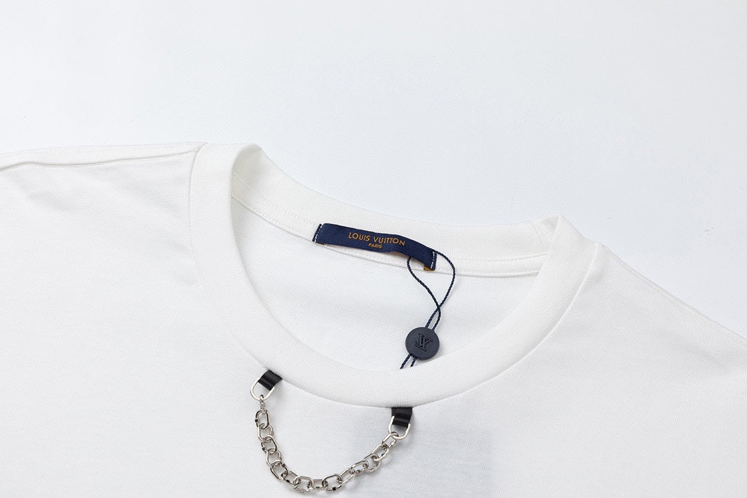 T-shirt à chaîne métallique