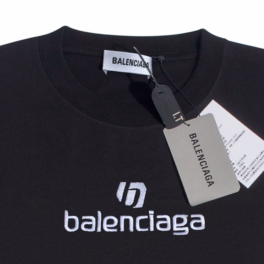 T-shirt brodé avec lettres imprimées
