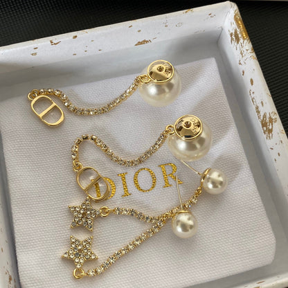 Boucles d'oreilles étoiles en métal finition dorée avec perles