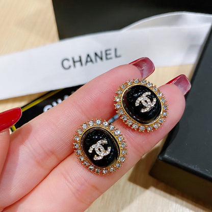 Pendientes elegantes de cristal con logotipo rectangular
