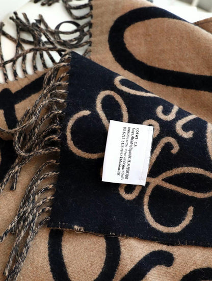 Élégante écharpe signature stylée