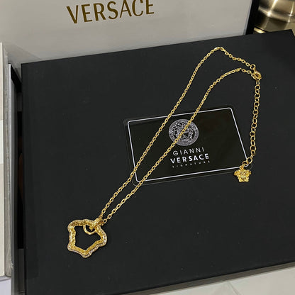 Collier Méduse ajouré vintage