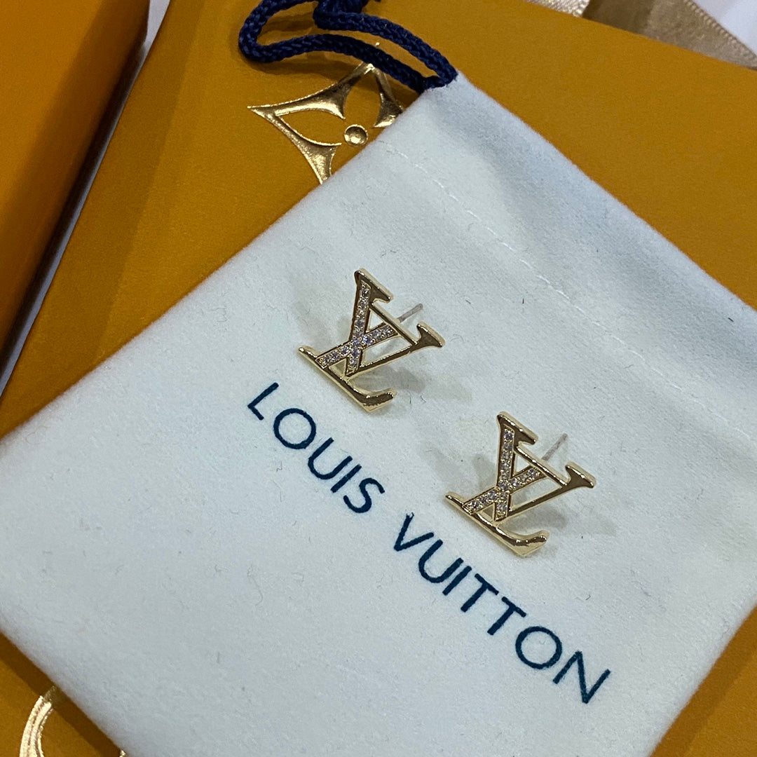 Pendientes pequeños con logotipo de diamantes de imitación