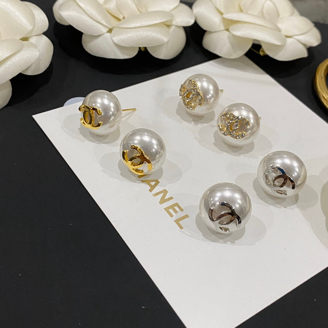 Boucles d'oreilles clous rétro élégantes diamant et perle