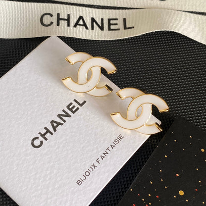 Pendientes con logotipo elegantes y sencillos