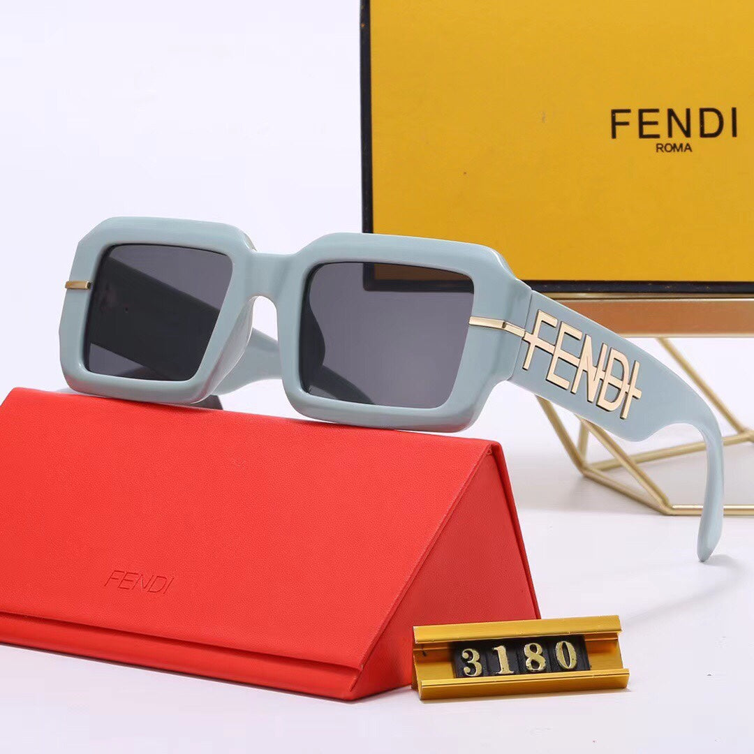Nouvelles lunettes de soleil à petite monture carrée