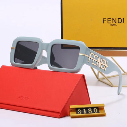 Nouvelles lunettes de soleil à petite monture carrée