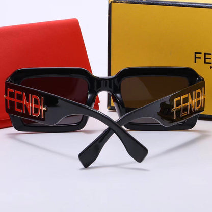 Nouvelles lunettes de soleil à petite monture carrée