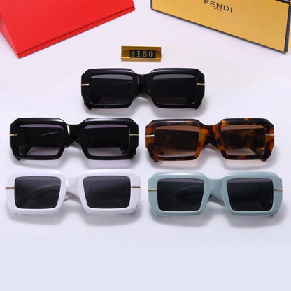 Nouvelles lunettes de soleil à petite monture carrée