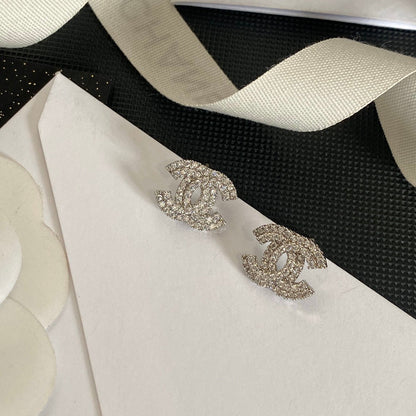 Boucles d'oreilles élégantes en cristal
