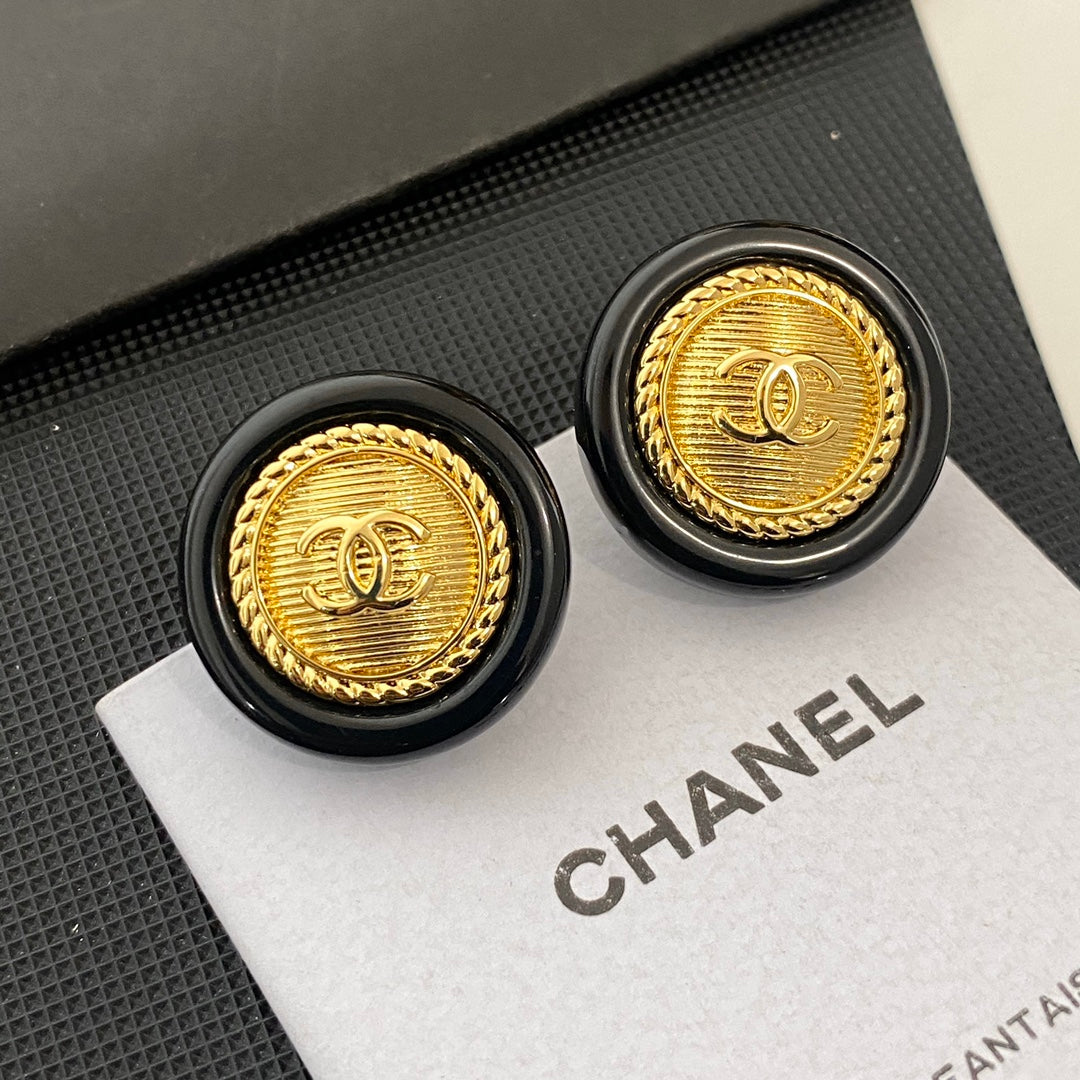 Pendientes redondos de latón vintage