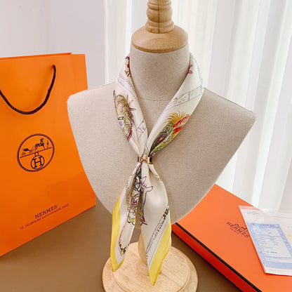 Foulard en soie carré prismatique 50CM 16 chevaux