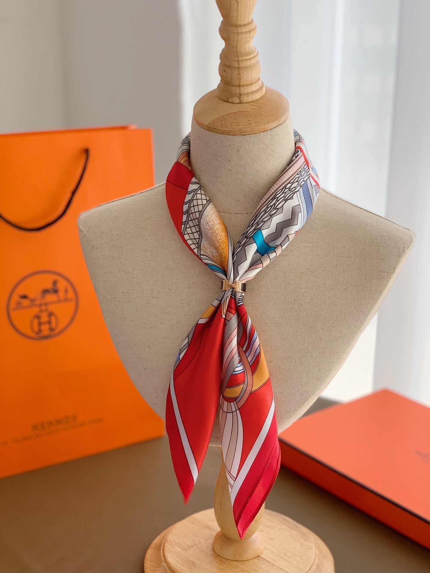 Foulard en Soie Carré Fantaisie Petite Selle