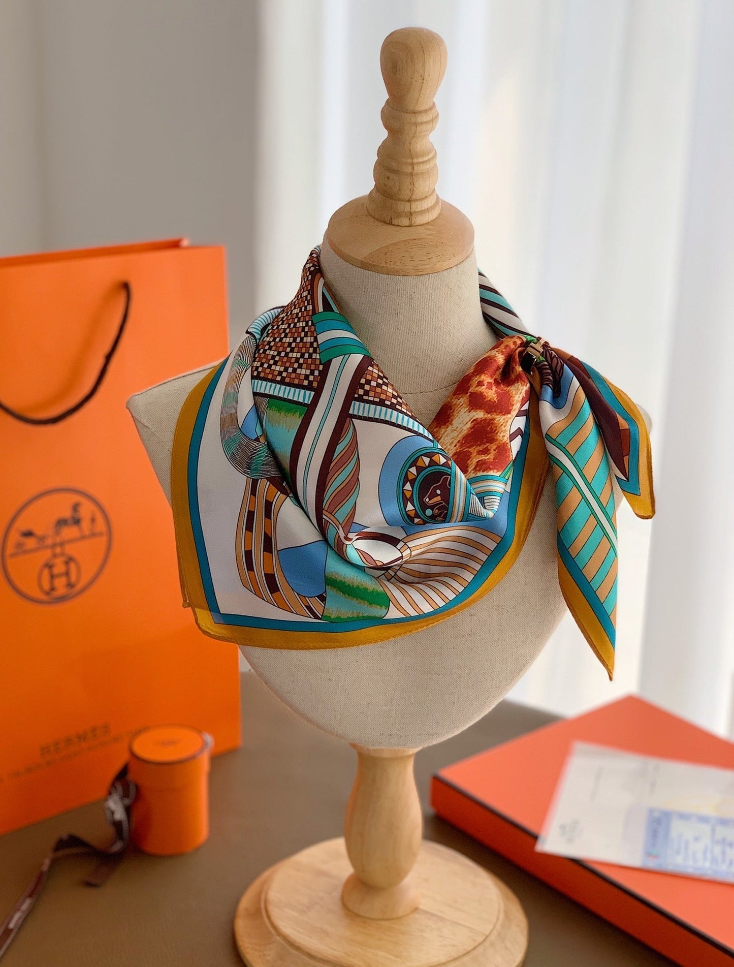 Foulard en Soie Carré Fantaisie Petite Selle