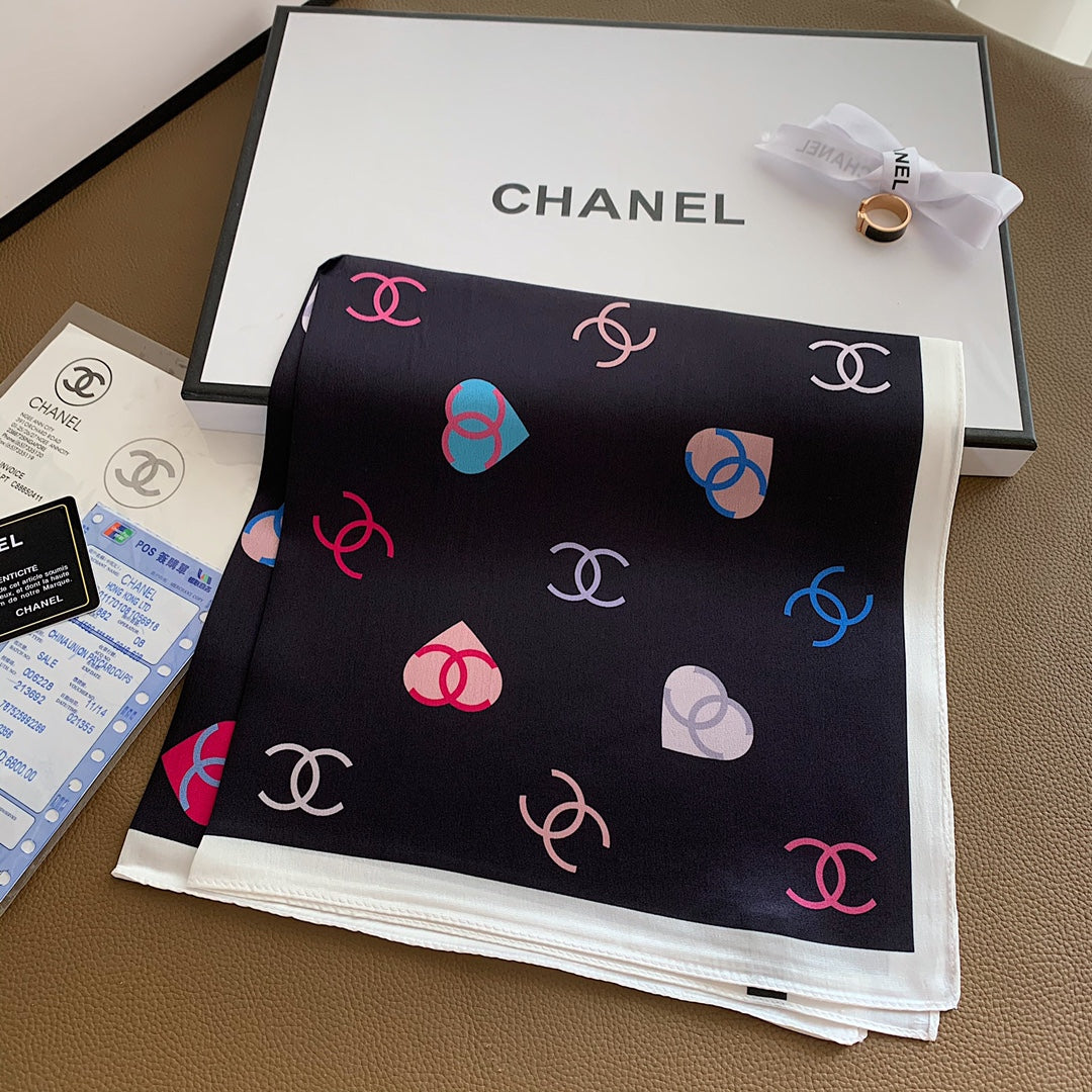 Foulard carré élégant