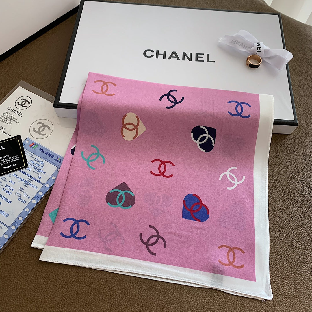 Foulard carré élégant