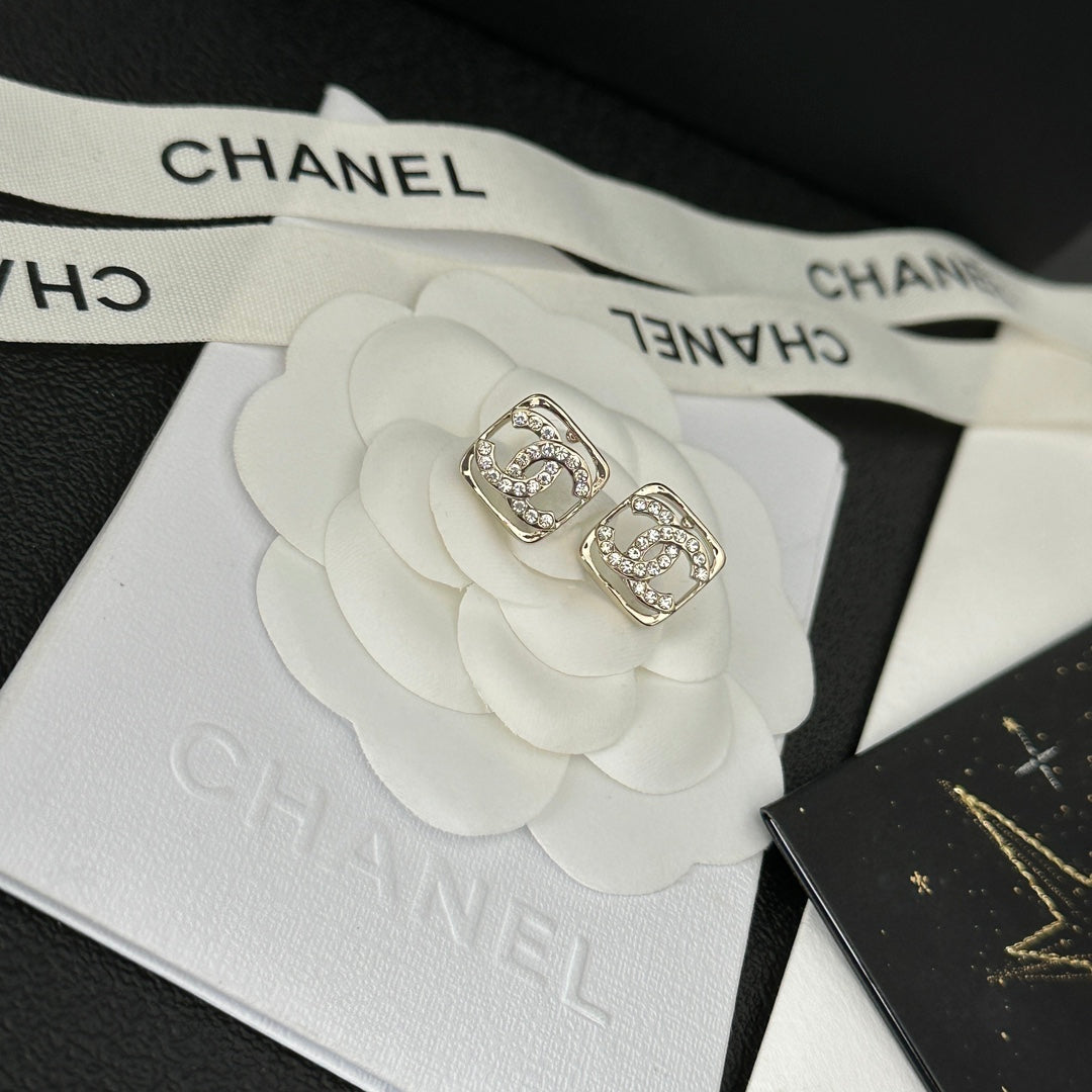 Boucles d'oreilles carrées creuses