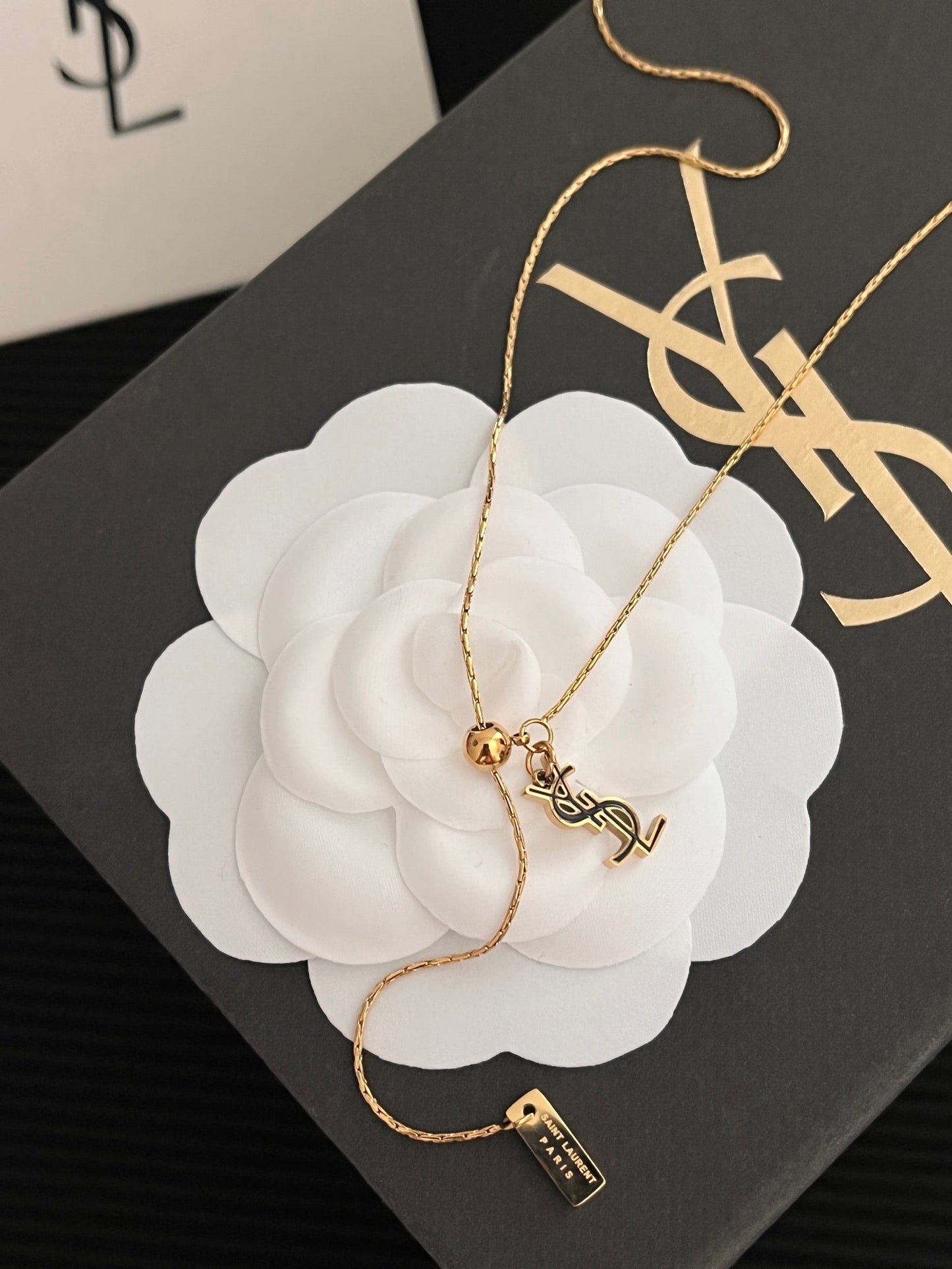 Collier en laiton réglable en Y