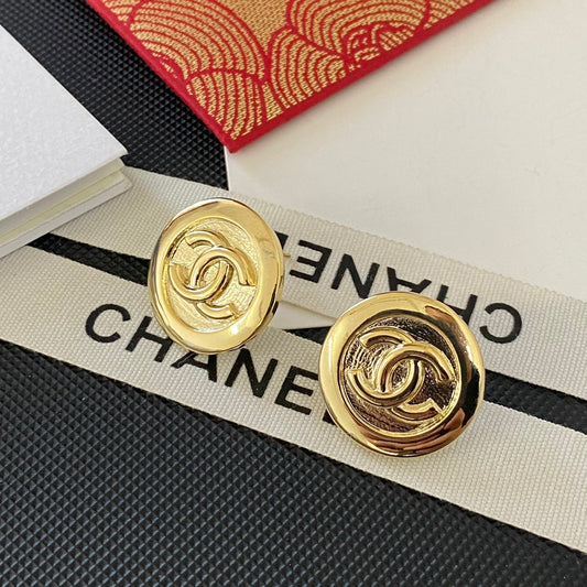 Pendientes redondos dorados vintage