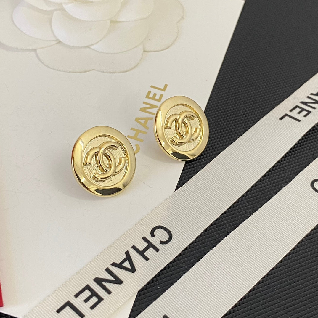 Pendientes redondos dorados vintage