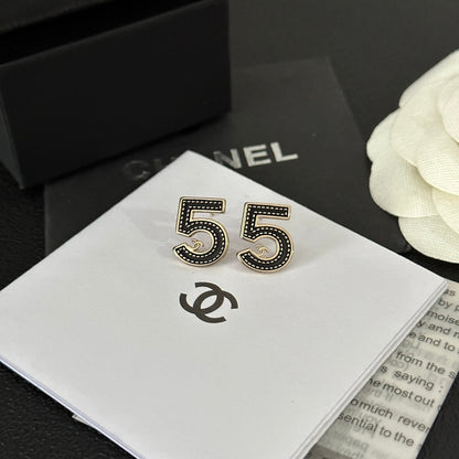 Boucles d'oreilles clous tendance Numéro 5