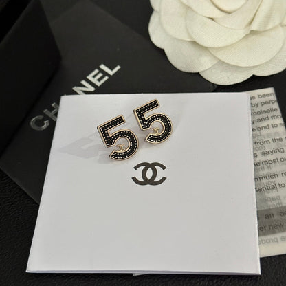 Boucles d'oreilles clous tendance Numéro 5