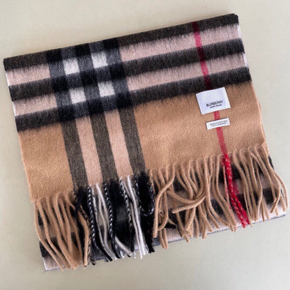 Écharpe à carreaux classiques multicolore avec pompons