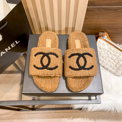 Chaussons plats classiques en fourrure