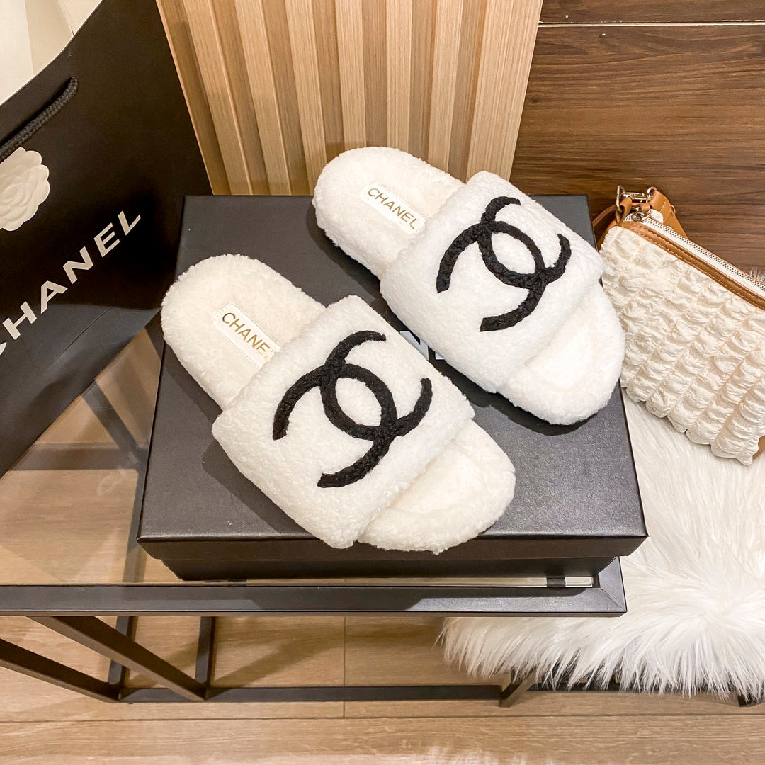 Chaussons plats classiques en fourrure