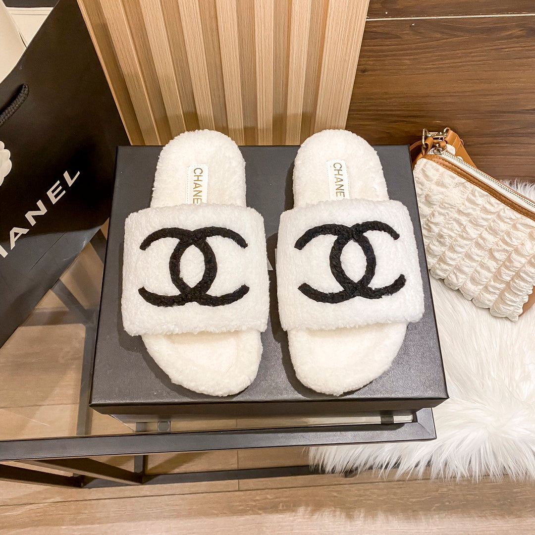 Chaussons plats classiques en fourrure