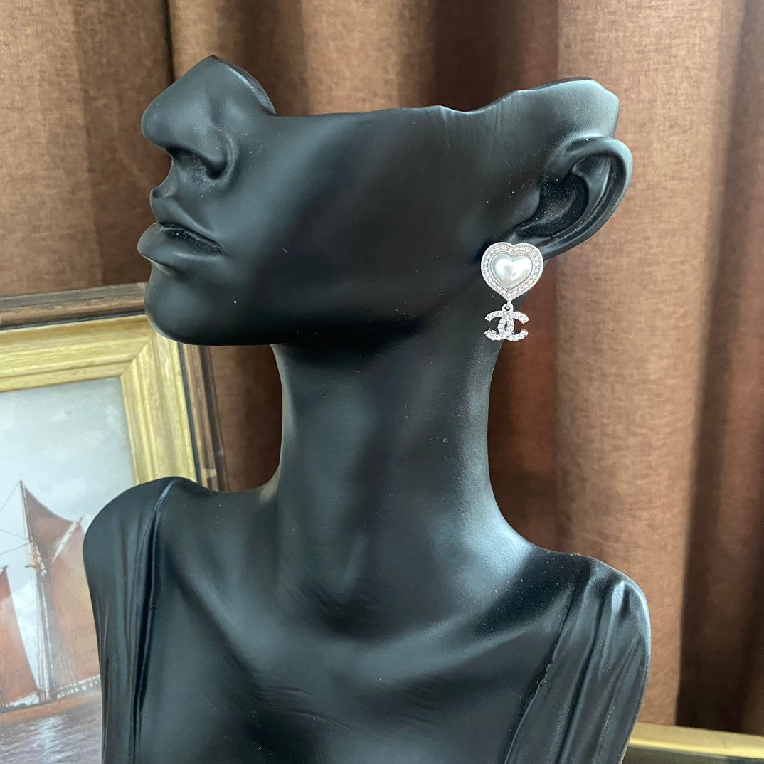Boucles d'oreilles cœur élégantes en perles