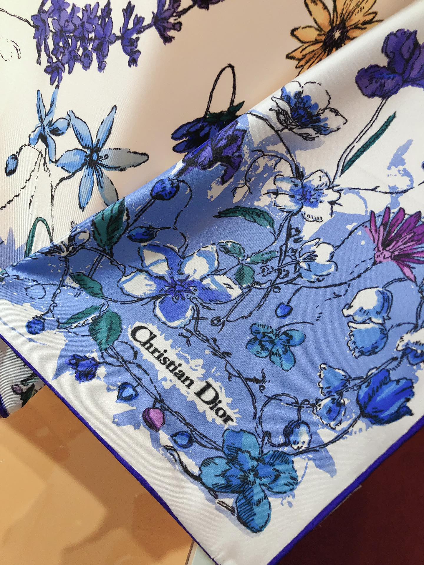Foulard en soie Élégant Monde Floral 90