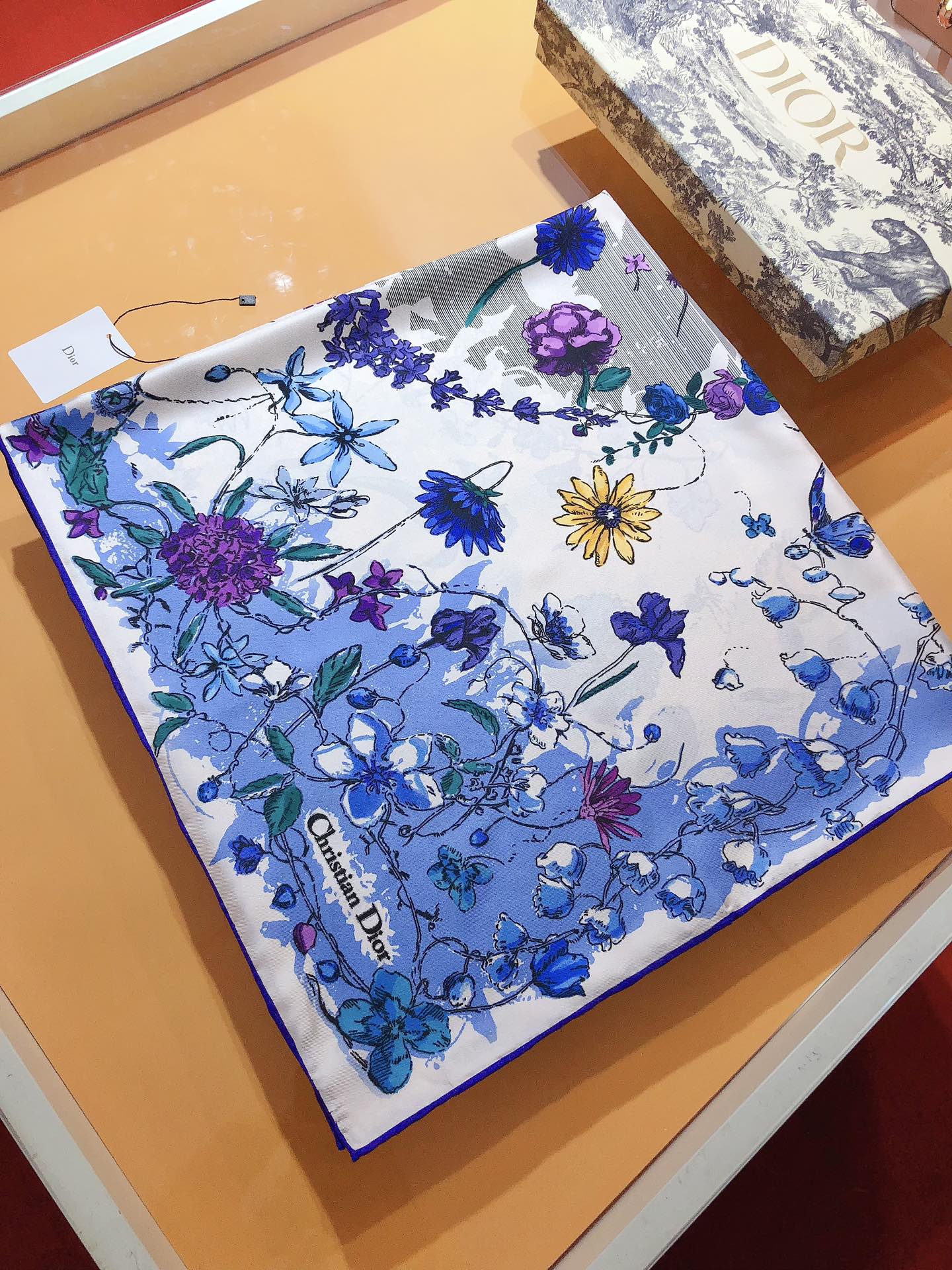 Foulard en soie Élégant Monde Floral 90
