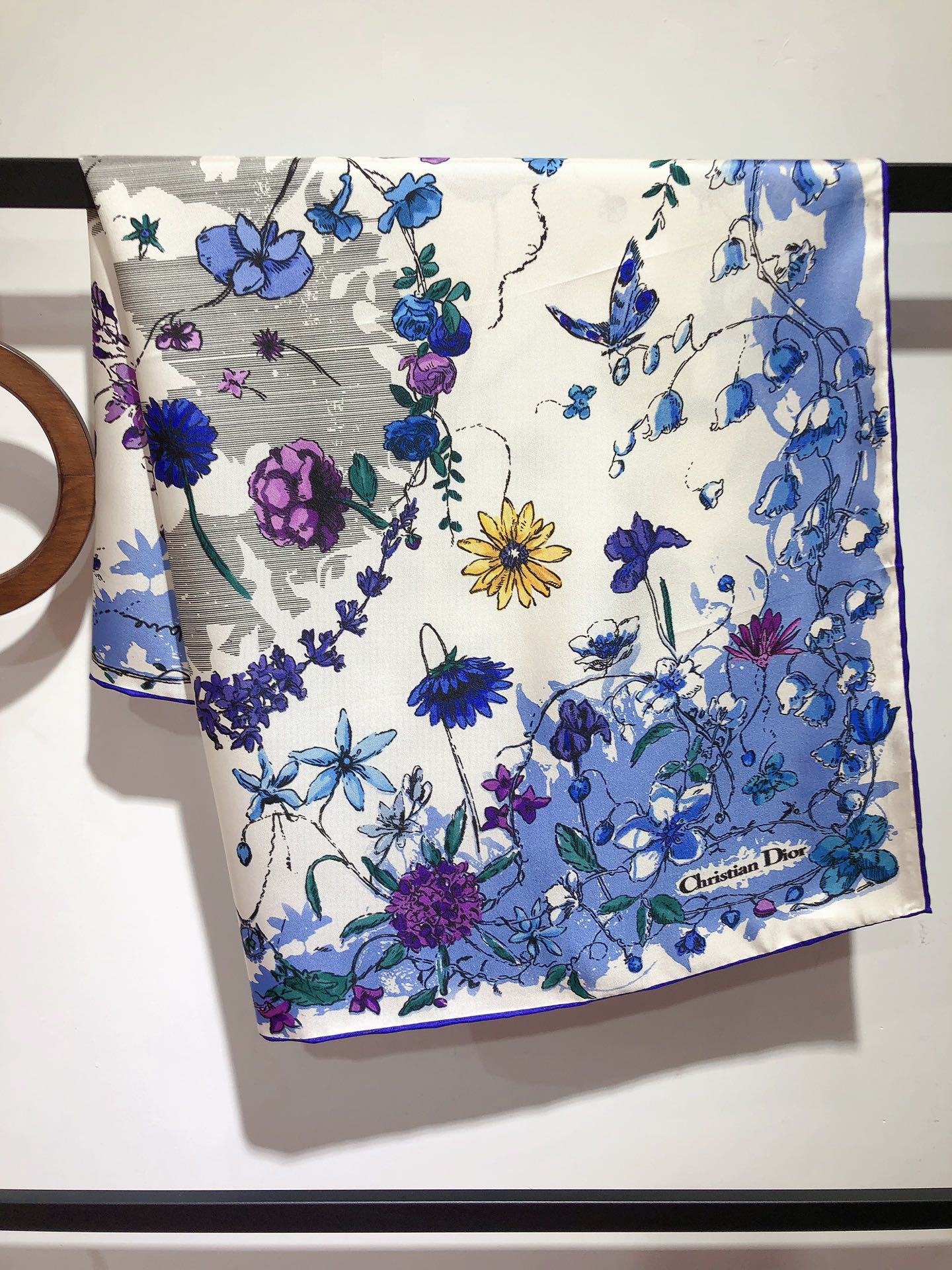 Foulard en soie Élégant Monde Floral 90