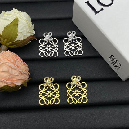 Pendientes de diamante con logo vintage
