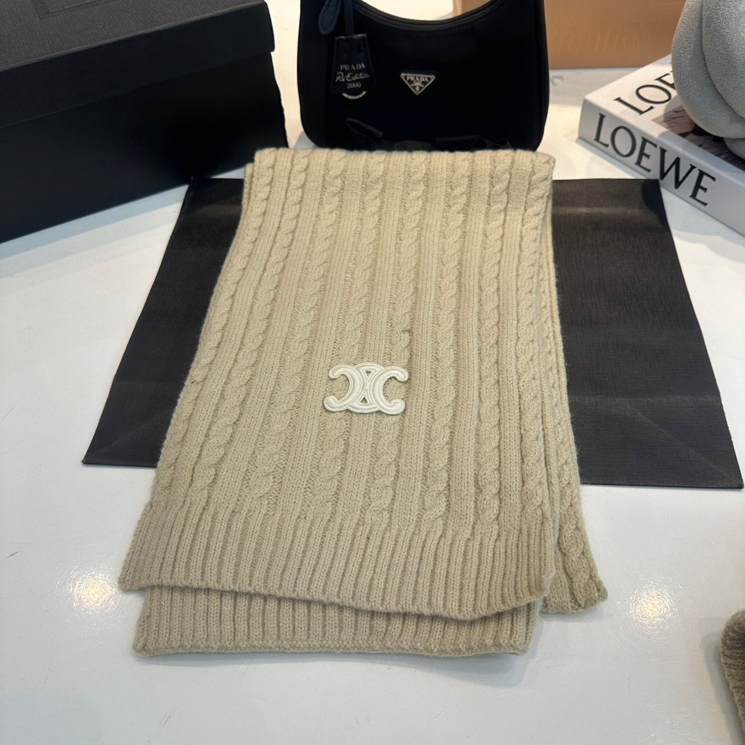 Ensemble Chapeau, Gants et Écharpe en Laine