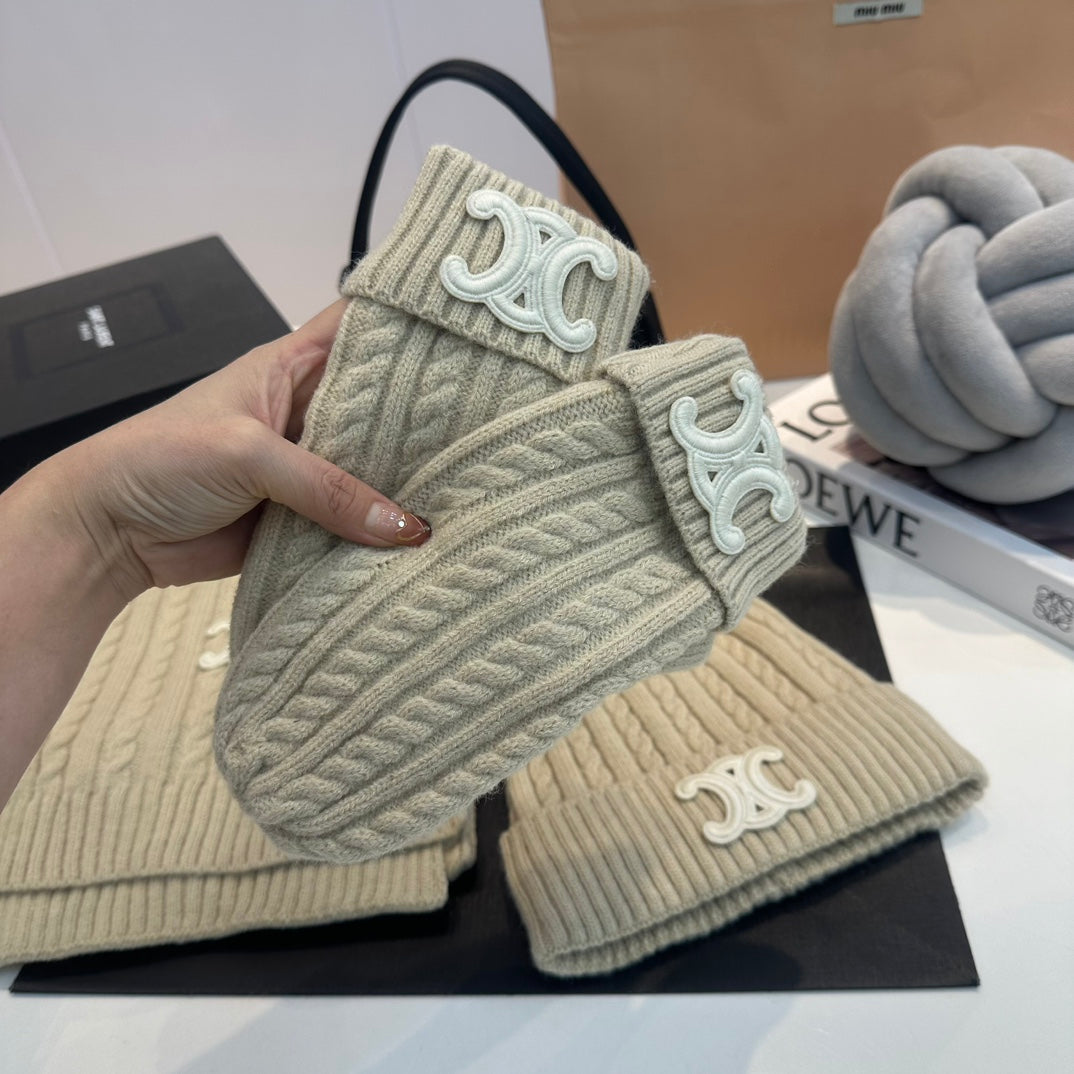 Ensemble Chapeau, Gants et Écharpe en Laine
