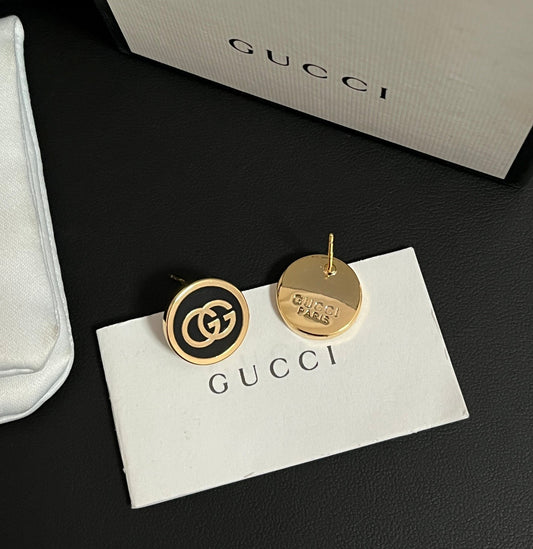 Elegantes y sencillos pendientes de G