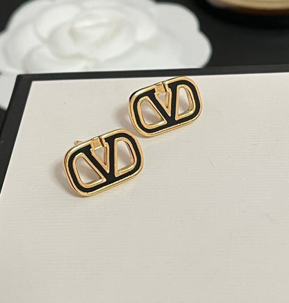 Pendientes de aro huecos de moda en V