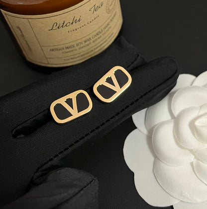 Pendientes de aro en V elegantes y sencillos