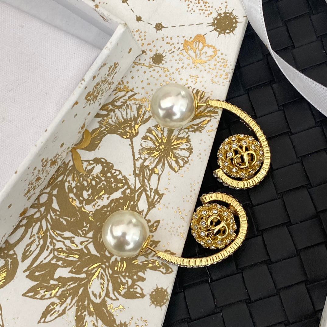 Pendientes Colgantes con Perla Redonda
